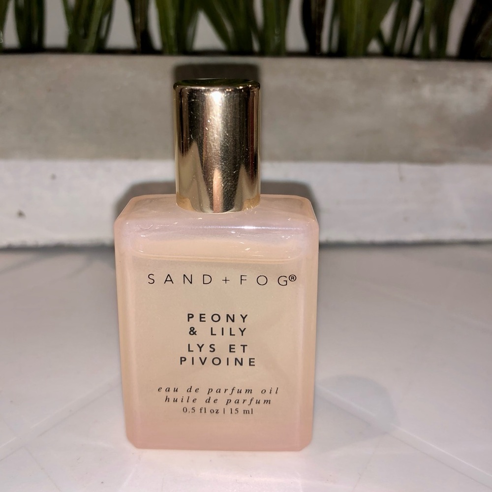 Sand + Fog Peony & Lily Oil Rollerball - Picture 2 of 2